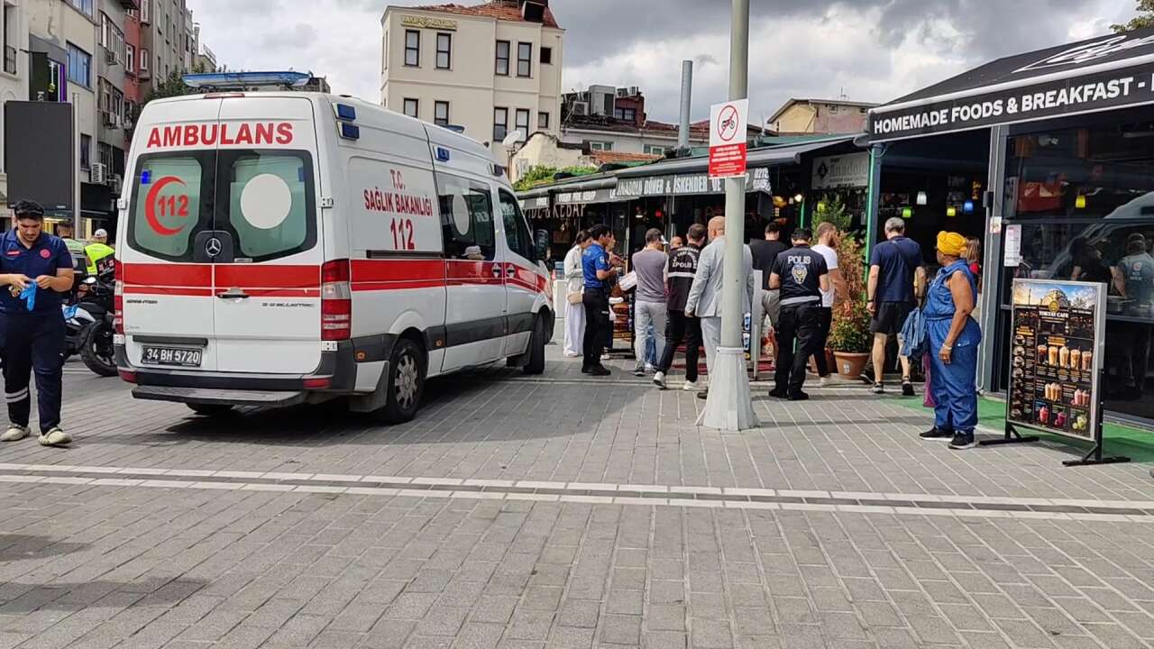 Şehrin göbeğindeki döviz bürosunda silahlı kavga çıktı! 3 ölü, 2 yaralı var 6